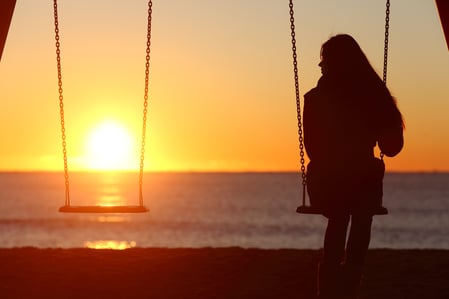 Woman_at_sunset.jpg