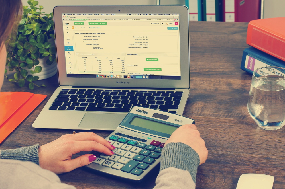 6 Tips for Hiring the Right Bookkeeper for Your Business