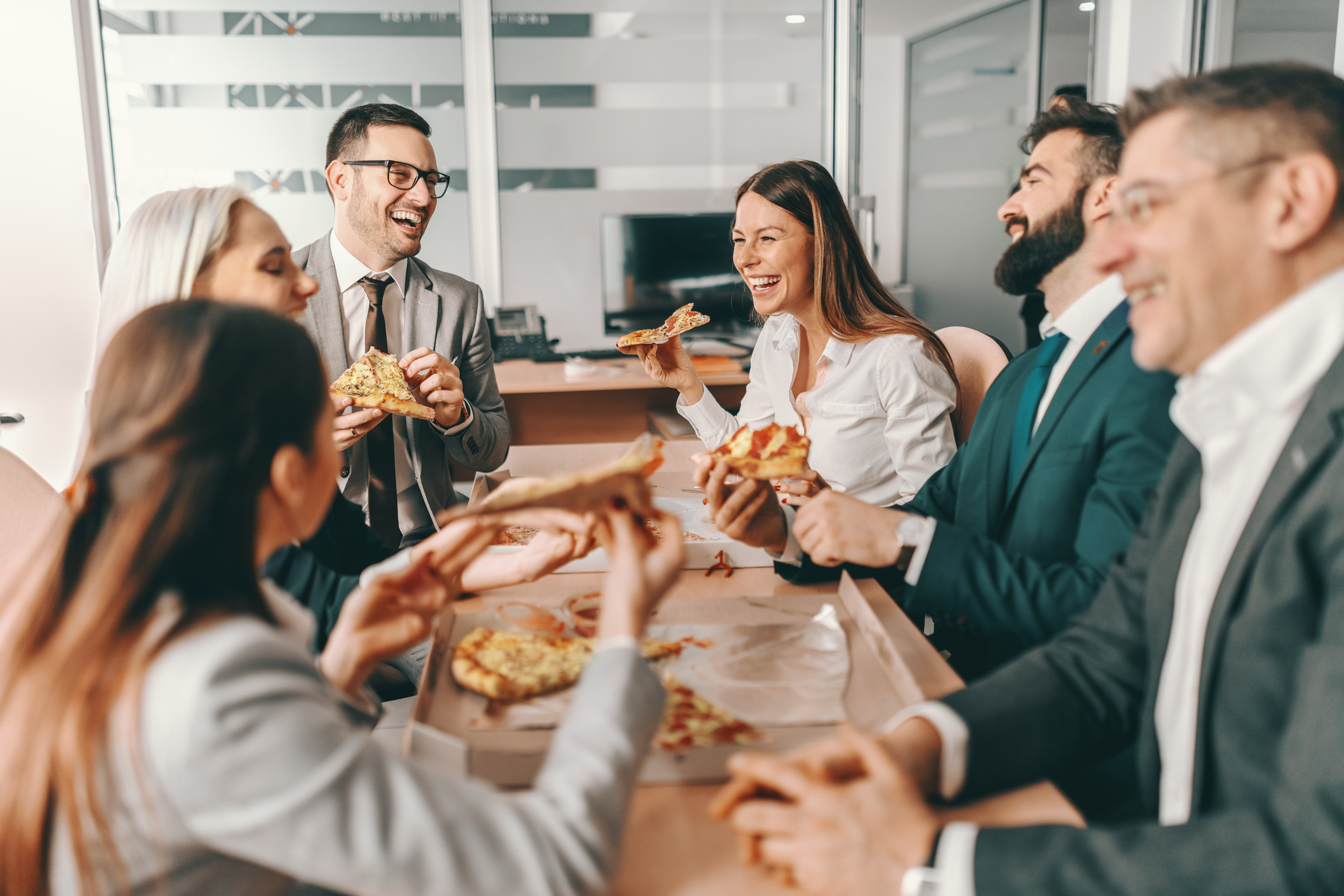 Employees Eating Employee Appreciation Lunch | Zinner & Co. CPAs and Consultants